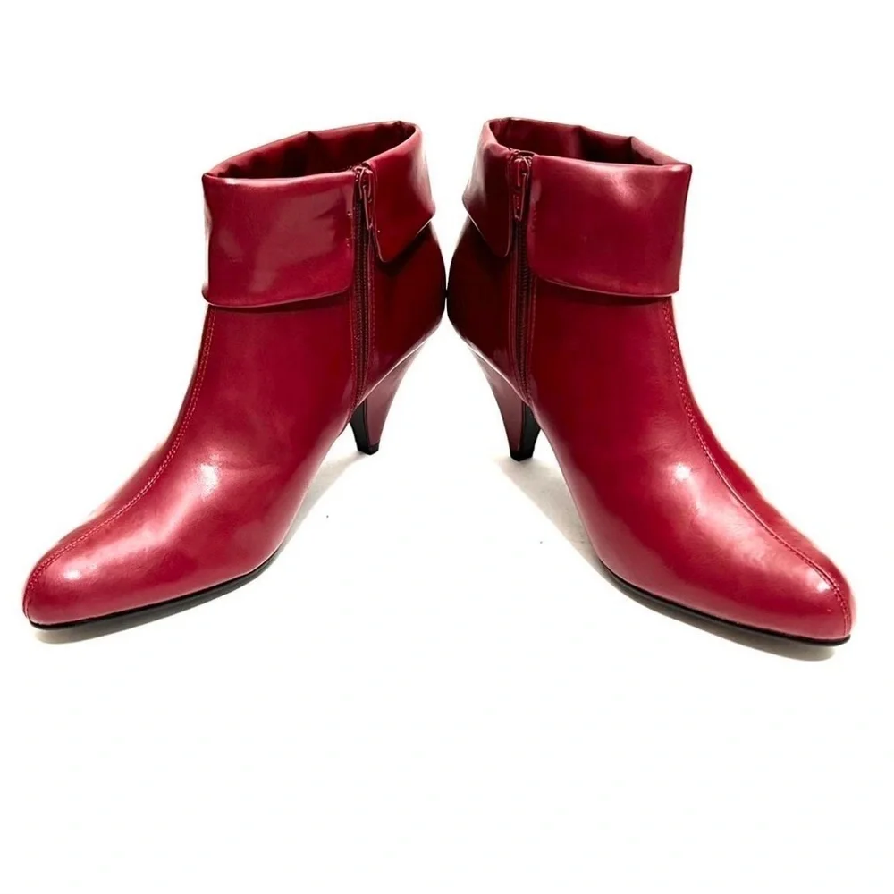 Vintage Y2K deadstock red vegan leather fold over zip up ankle boots